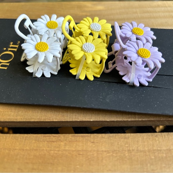 Noir Hair Claw Clips Womens Hair Accessories Daisy New - Picture 2 of 6